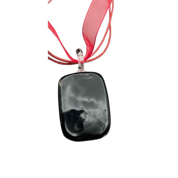 Red Ribbon Cord Flower Art Glass Pendant Necklace - Picture 4 of 6